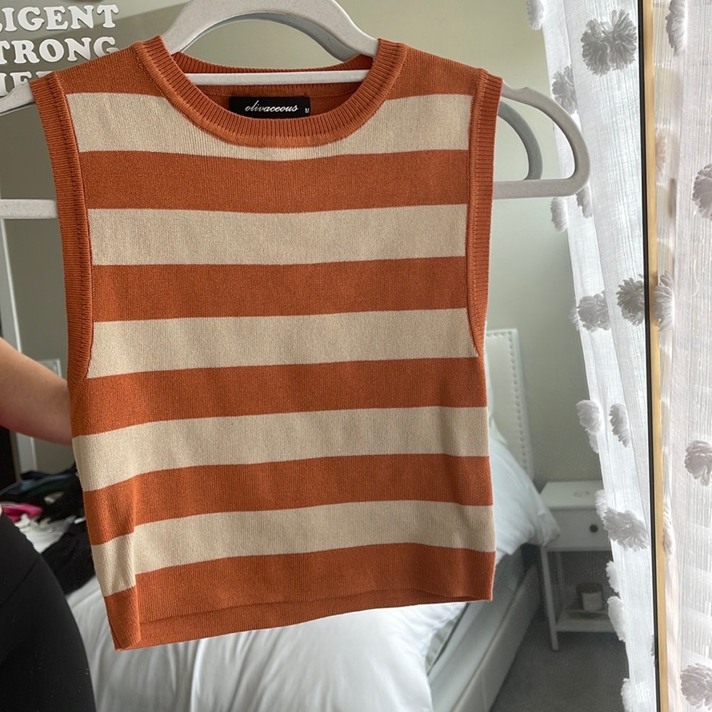 Orange and cream crop tank top never worn